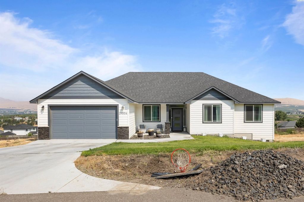 21004 E Plum Pl, Benton City
