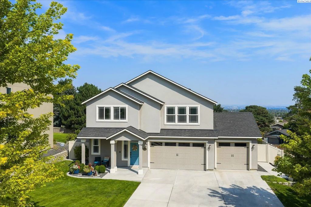 5520 W 28th Ave., Kennewick