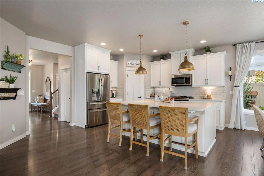 5520 W 28th Ave., Kennewick