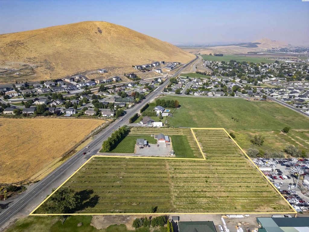 4752 Kennedy Rd, West Richland