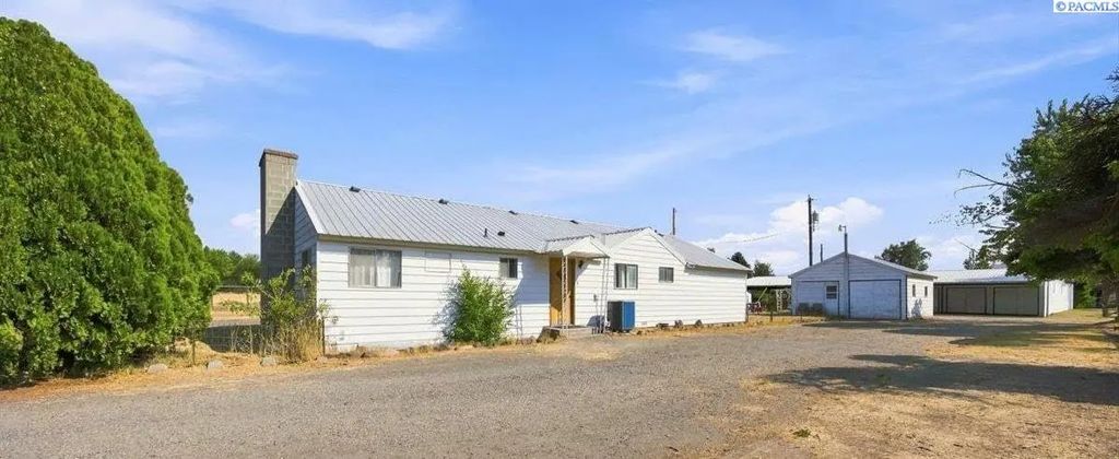 225209 E Main St, Kennewick