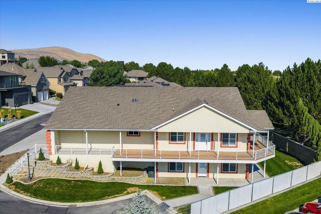 352 Temple Meadow Ln, Richland