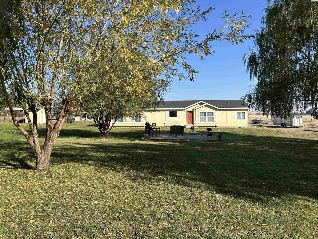 113306 W King Tull Rd, Prosser