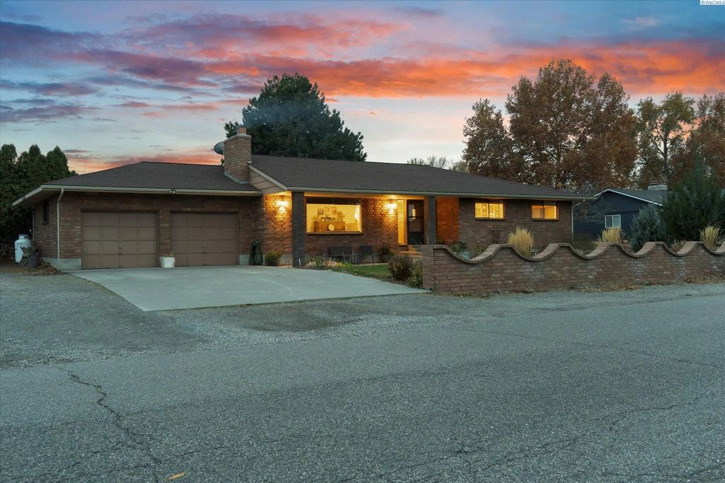 4605 W 12th Avenue, Kennewick