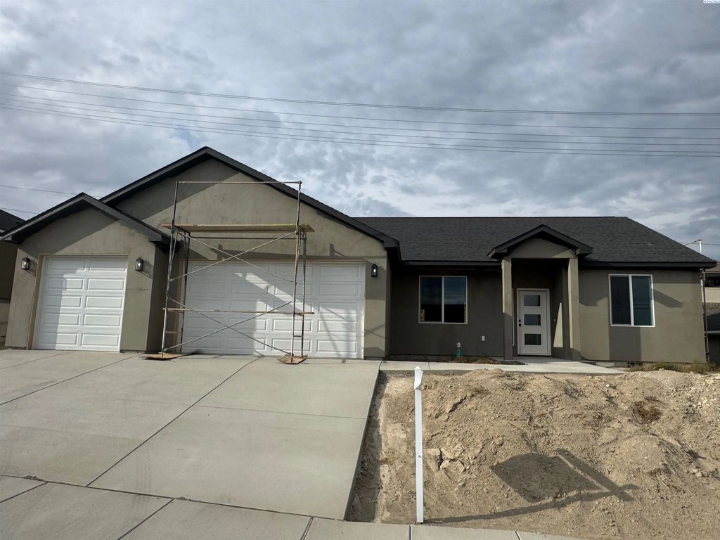 10058 S Clodfelter Road, Kennewick
