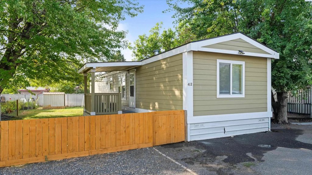 925 N Elm 42, Pasco