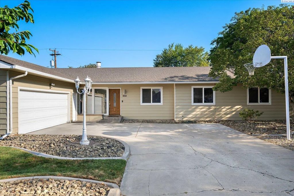 904 W 25th Avenue, Kennewick