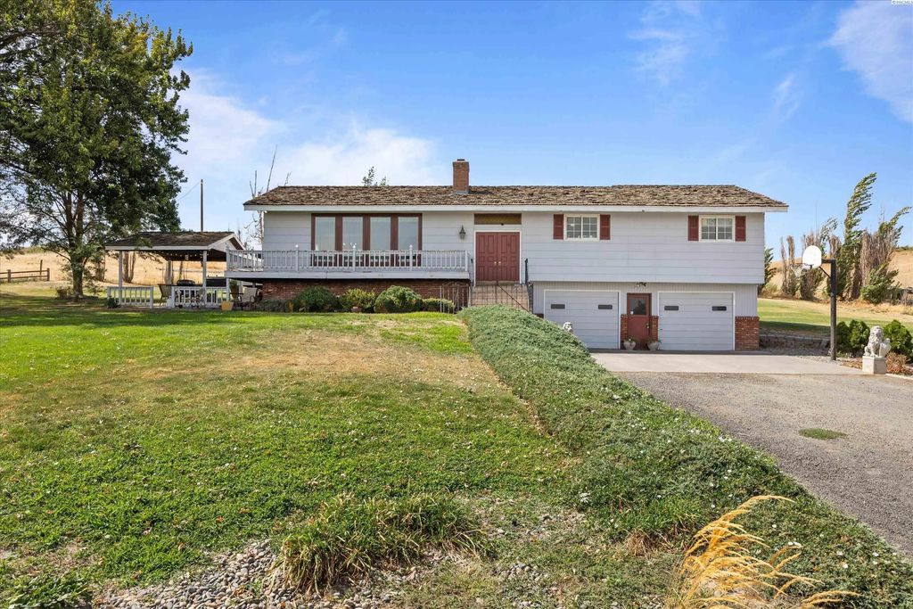 697 Conrad Road, Touchet