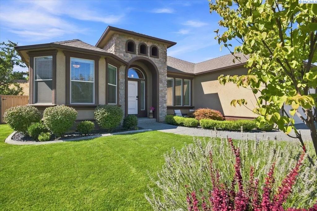 2337 Copperhill St, Richland
