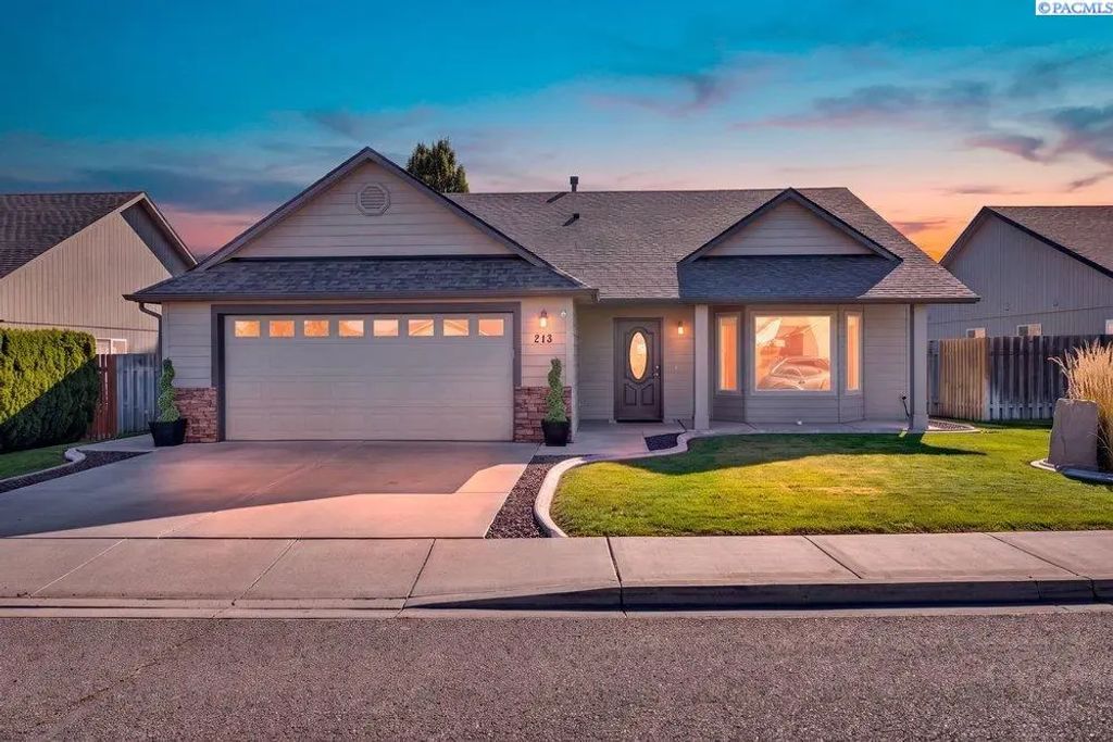 213 S Belfair St., Kennewick