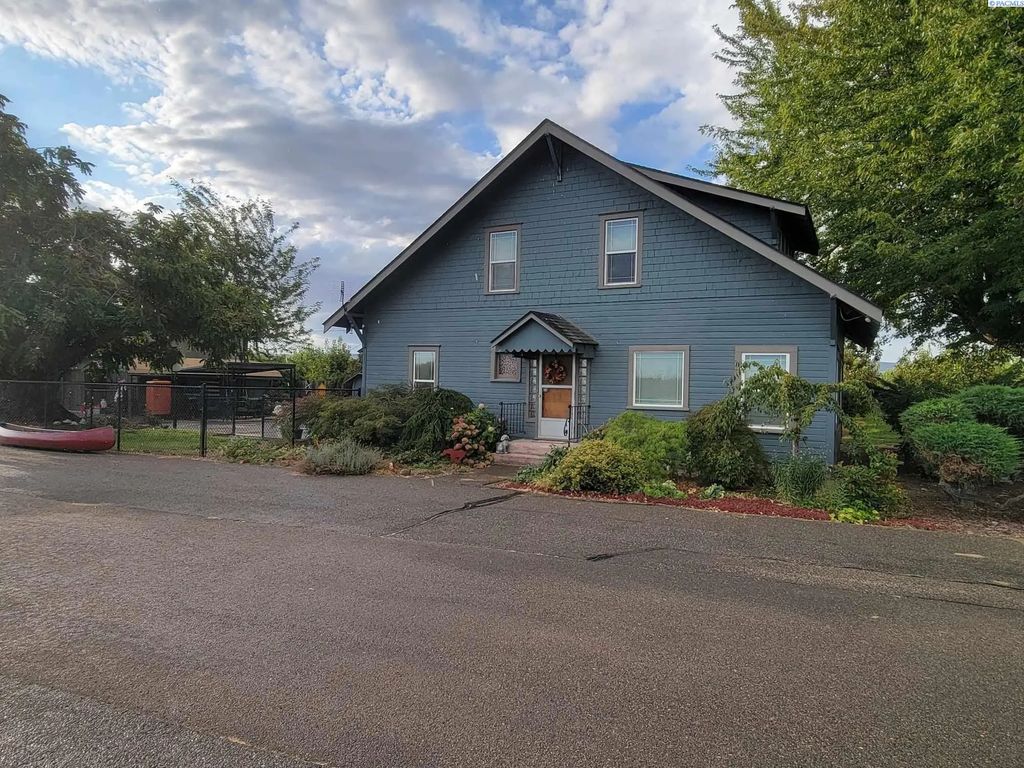 1971 Grandridge Rd, Grandview