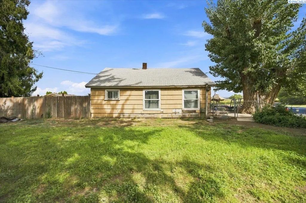 703 N 5th St, Grandview