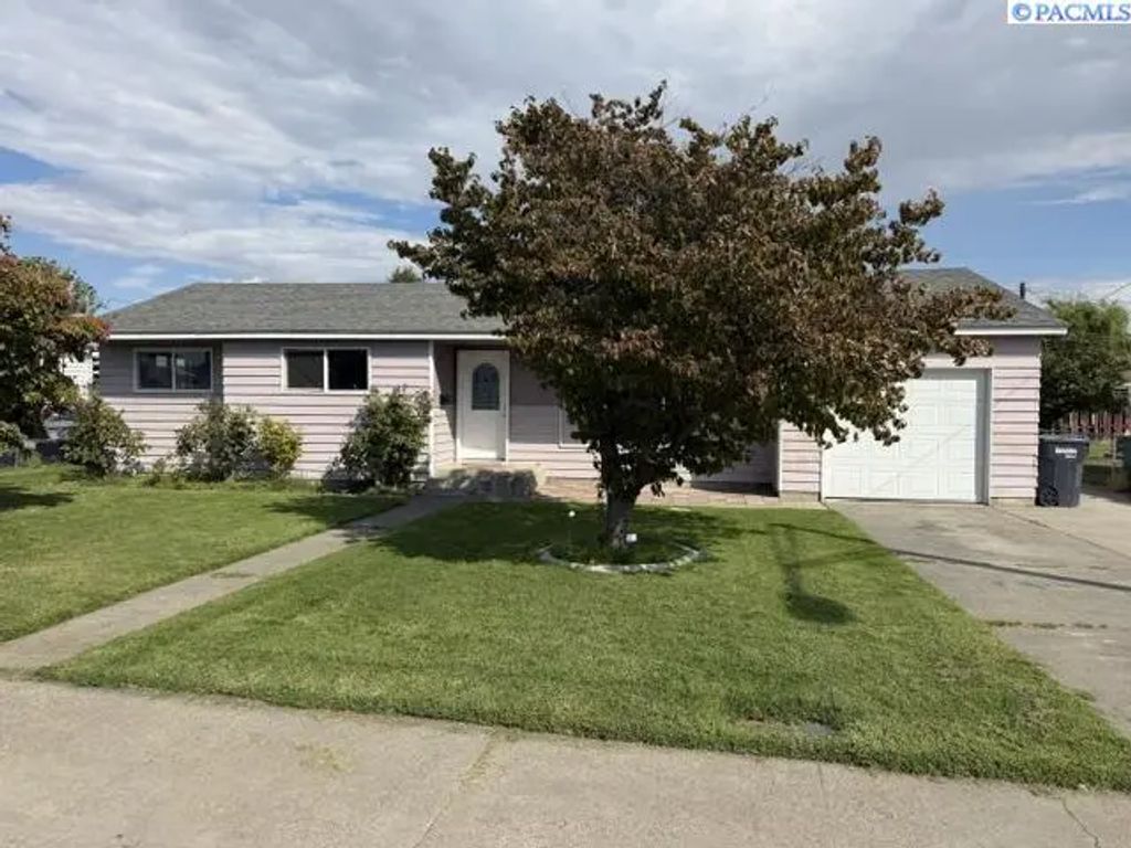 1723 W Marie, Pasco