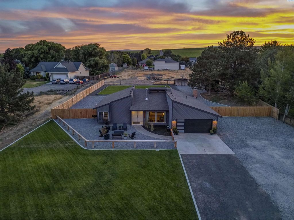 99502 N Lenore Lane, Richland