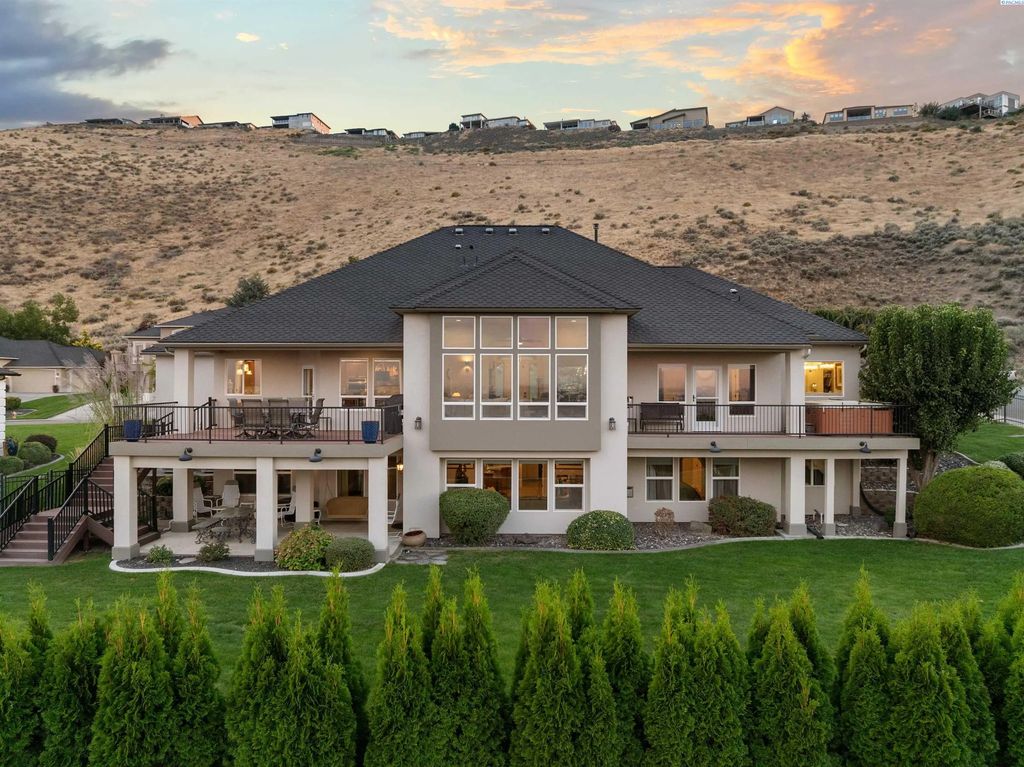292 Meadow Hills Dr., Richland