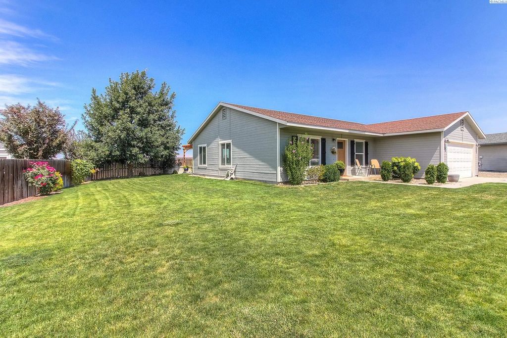 120 Sw Malibu Dr., Prosser