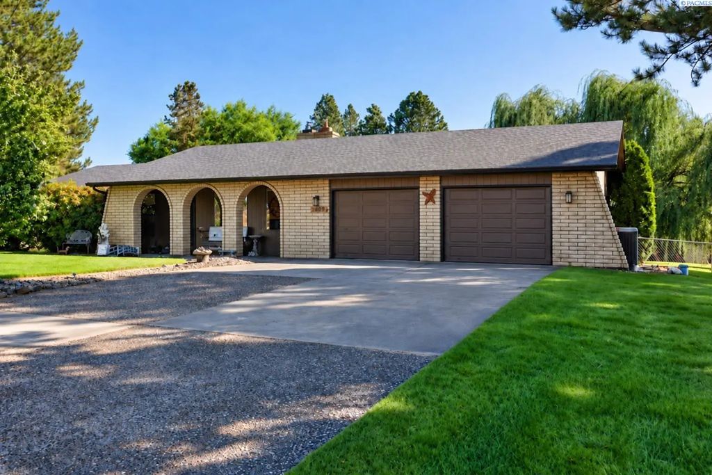 4922 W Argent Road, Pasco