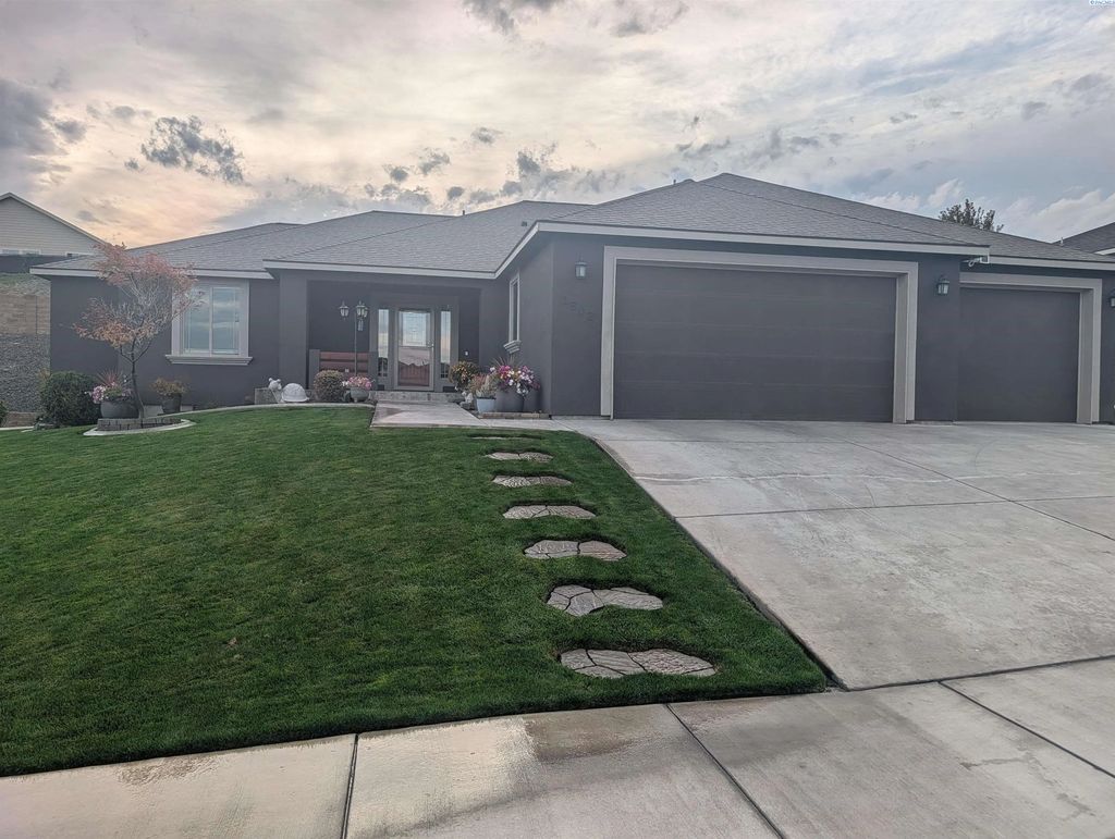 3802 Cook Ln, Pasco