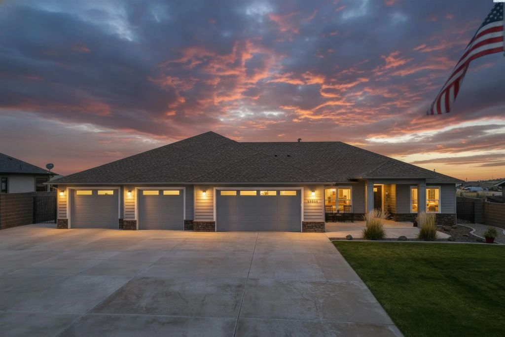 84906 E Wallowa Rd, Kennewick