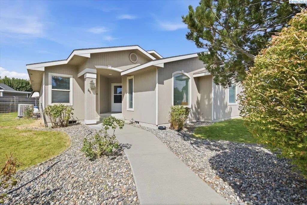 1906 W 22nd Ave, Kennewick