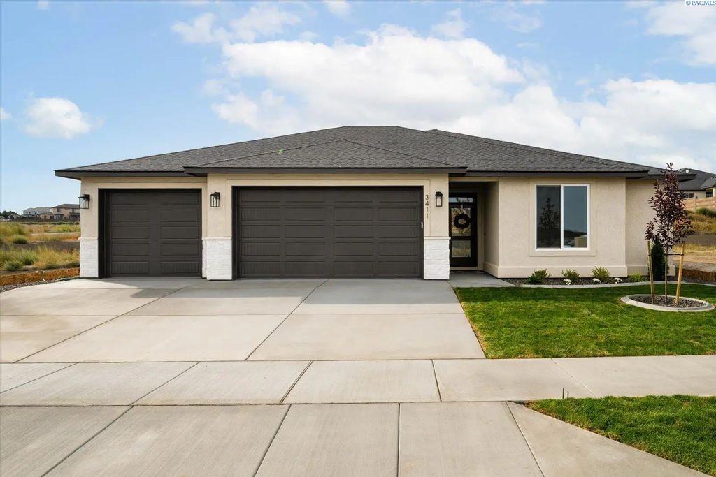 3411 Nuthatch St, Richland