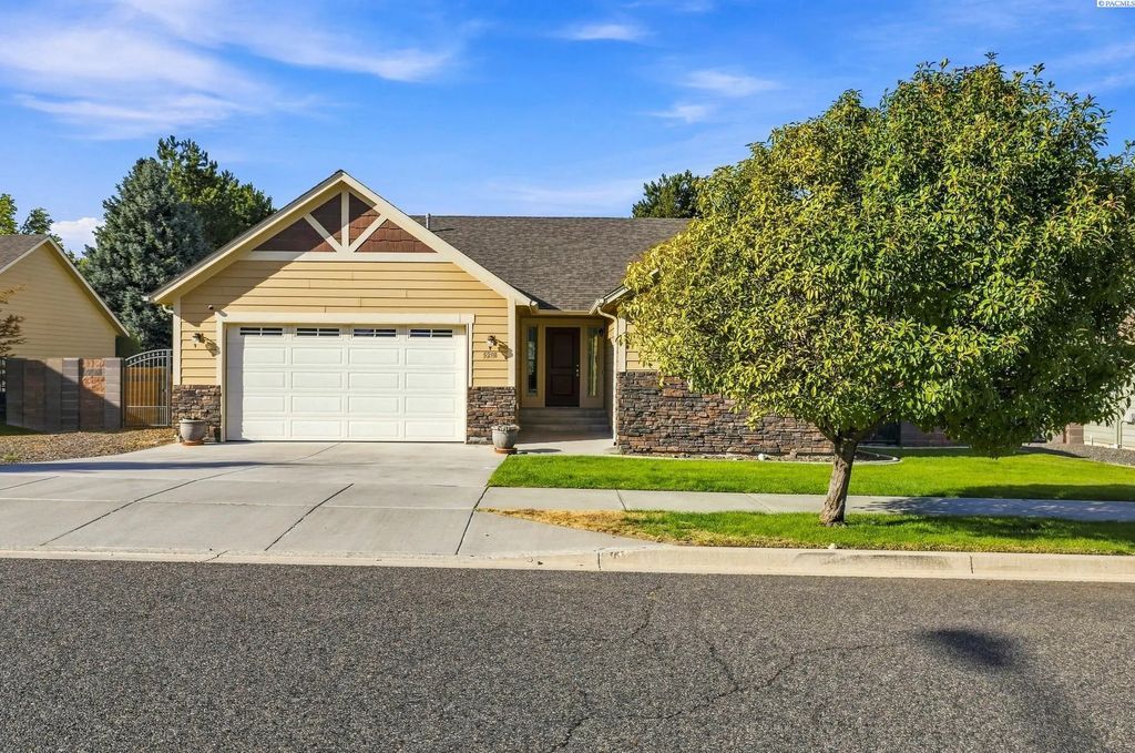 5208 W 28th Ave, Kennewick