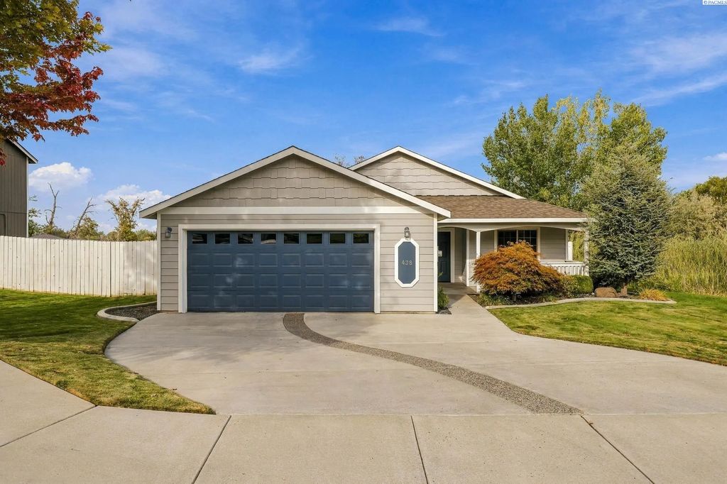 438 Charbonneau Dr, Richland