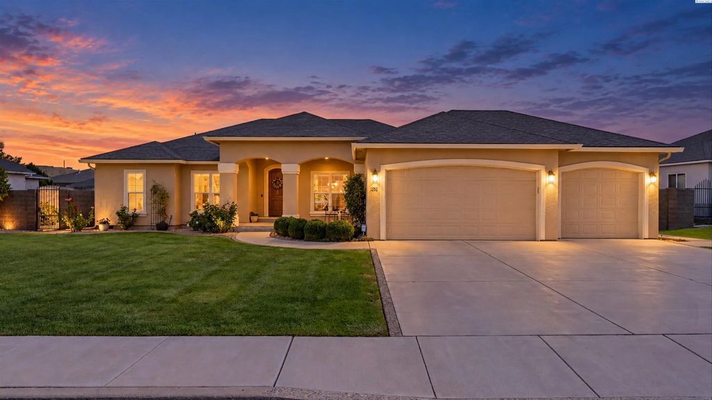 1352 Gala Way, Richland
