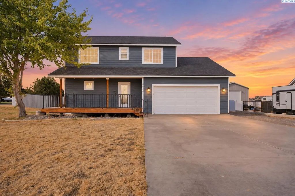 4406 Mount Adams View Drive, West Richland