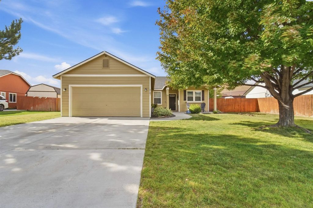 5103 Pinehurst St, West Richland