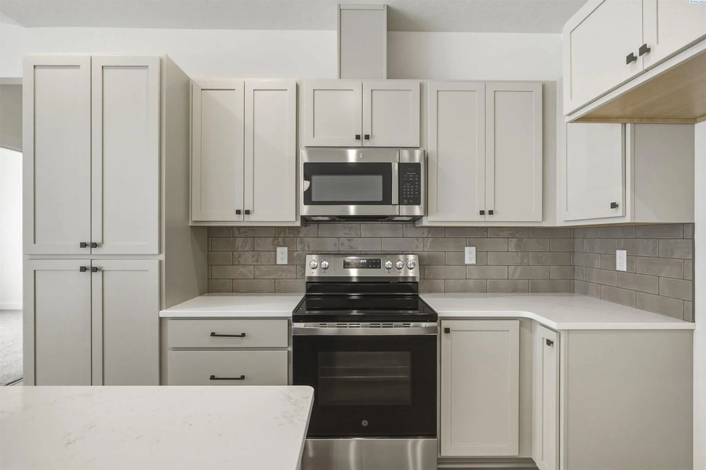 4425 Conifer St, West Richland