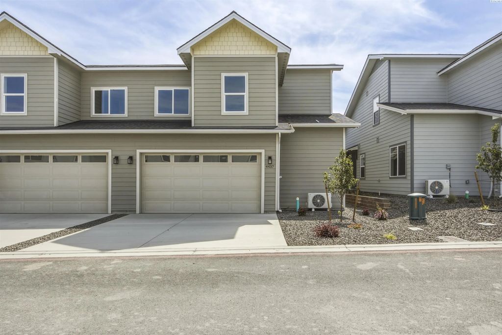 4437 Conifer St, West Richland