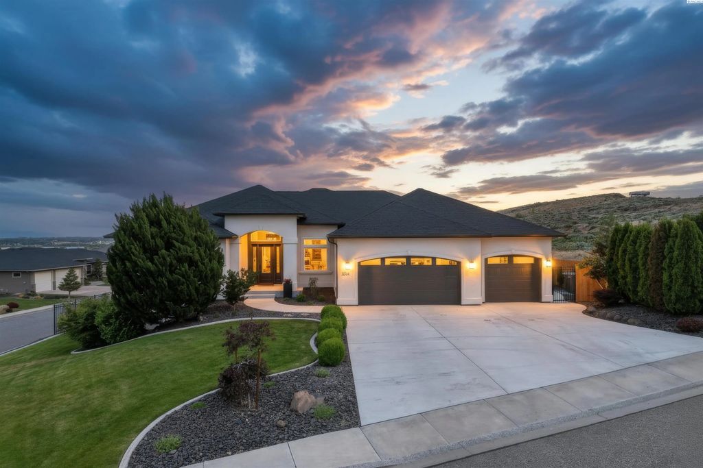 1104 Allenwhite Drive, Richland