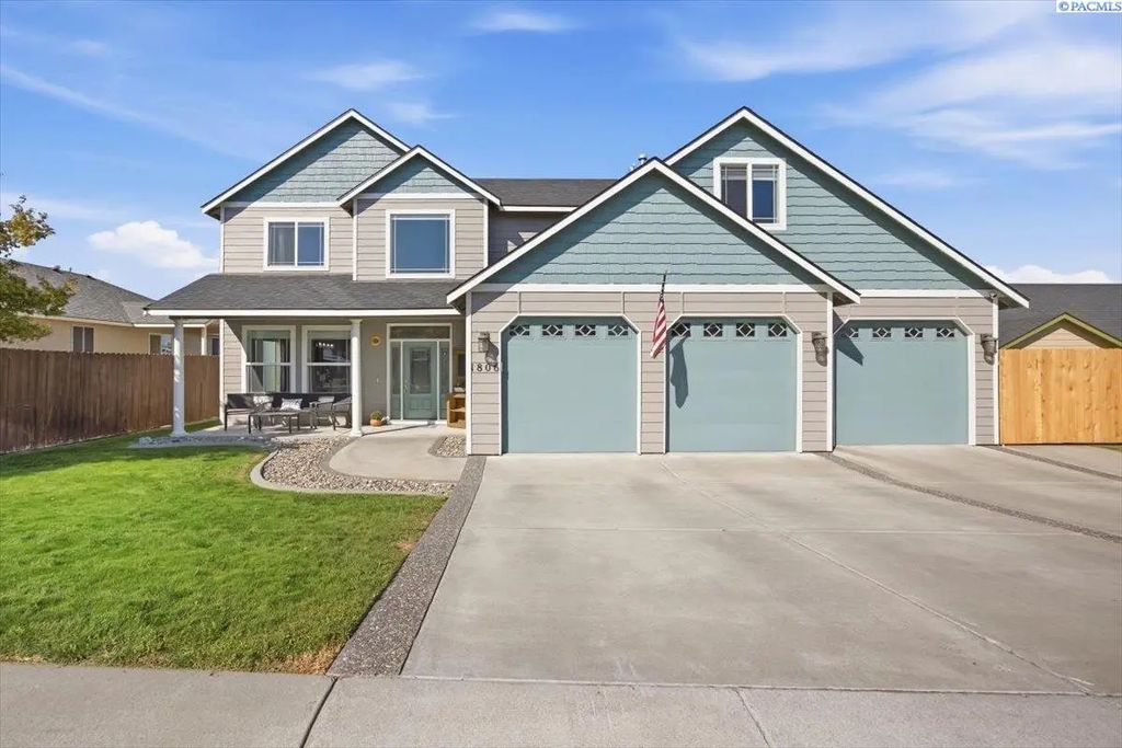 1806 W 31st Ave, Kennewick