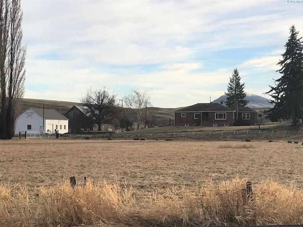 4052 Oakesdale Rd, Oakesdale