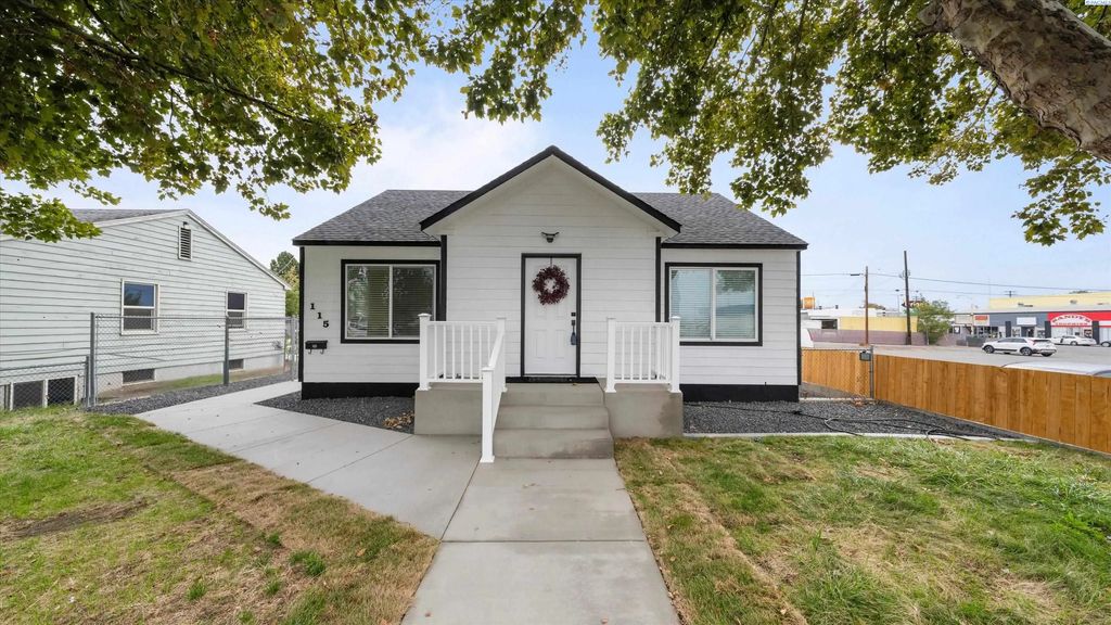 115 N 8th Ave., Pasco