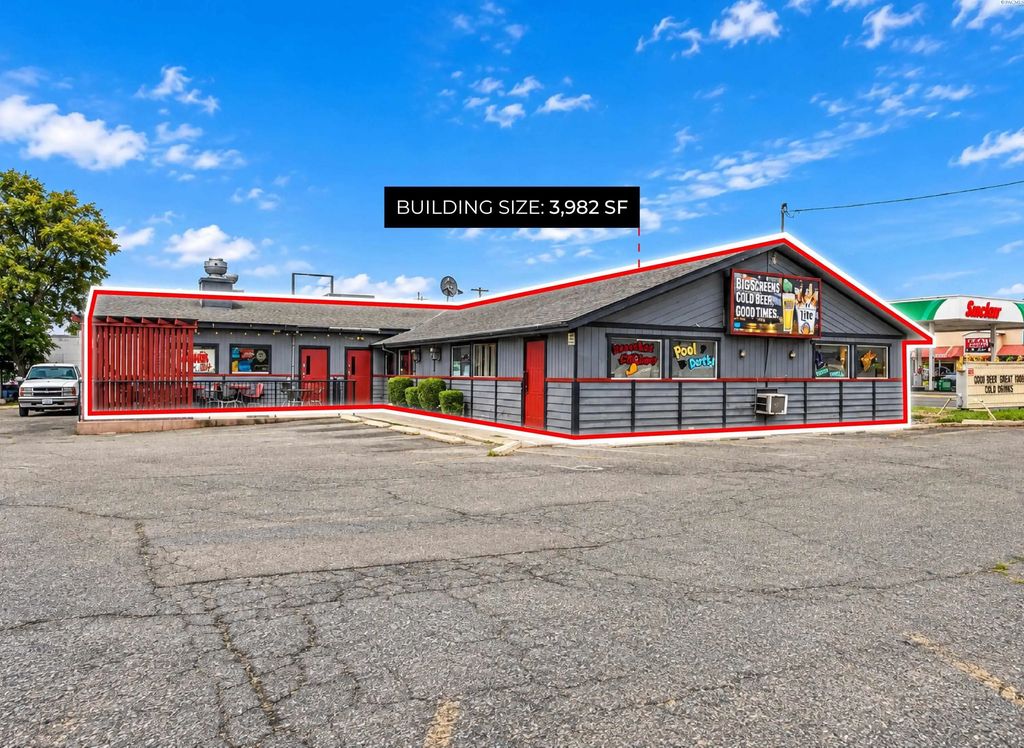 900 W Columbia Dr, Kennewick