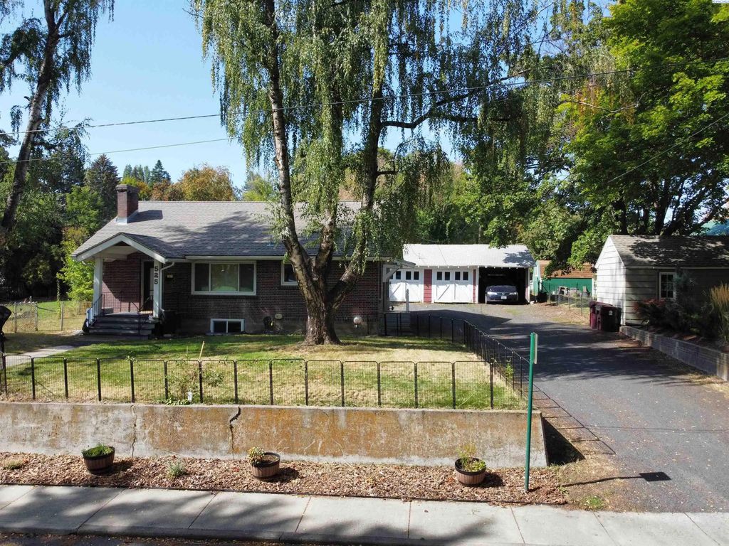 525 Se Side, Pullman