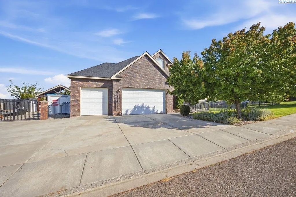 4607 Adobe Dr, Pasco