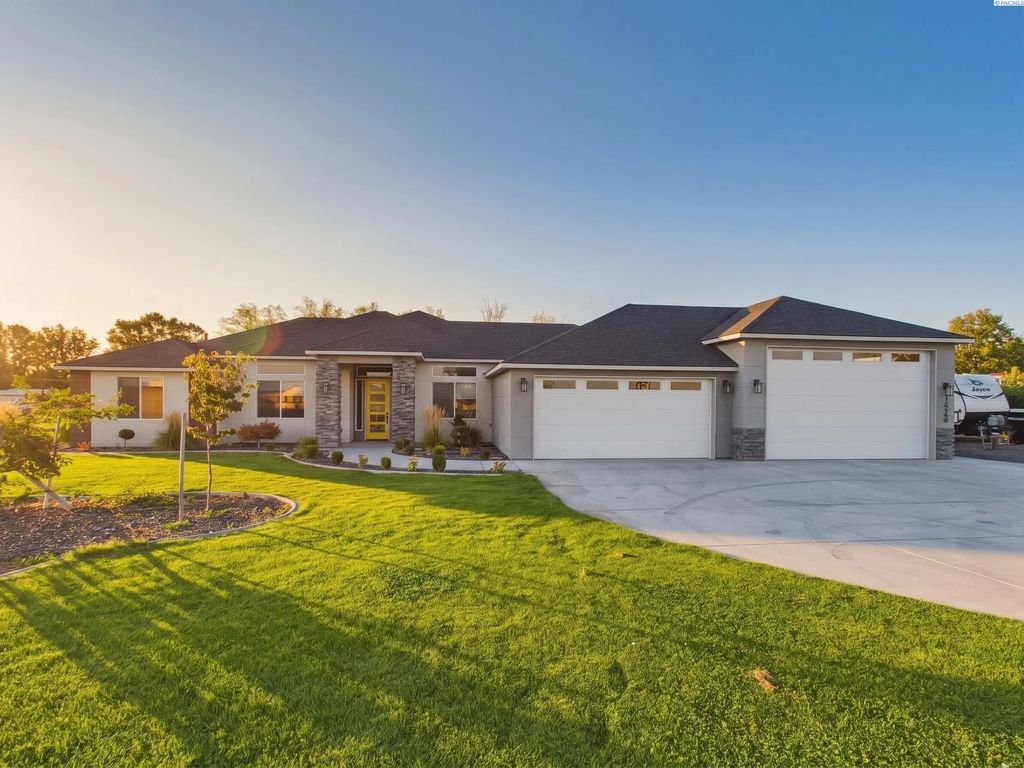 16314 S Gertrude St, Finley