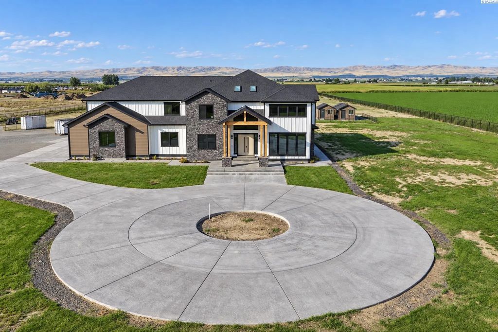 2261 Outlook Rd, Sunnyside