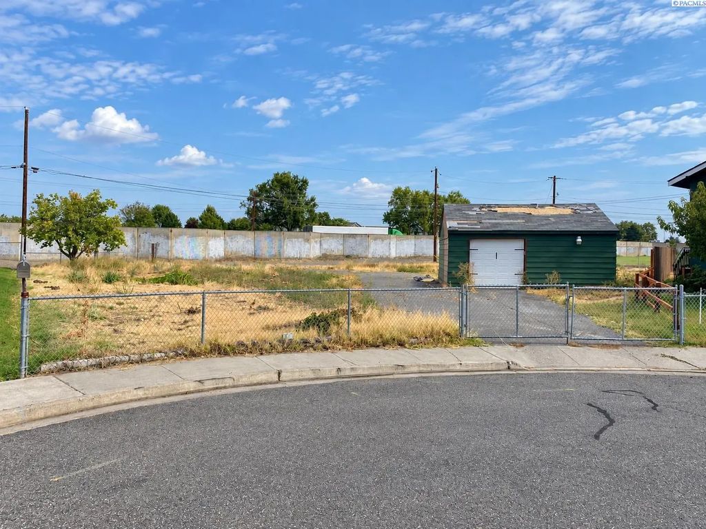 1535 W Jay St, Pasco
