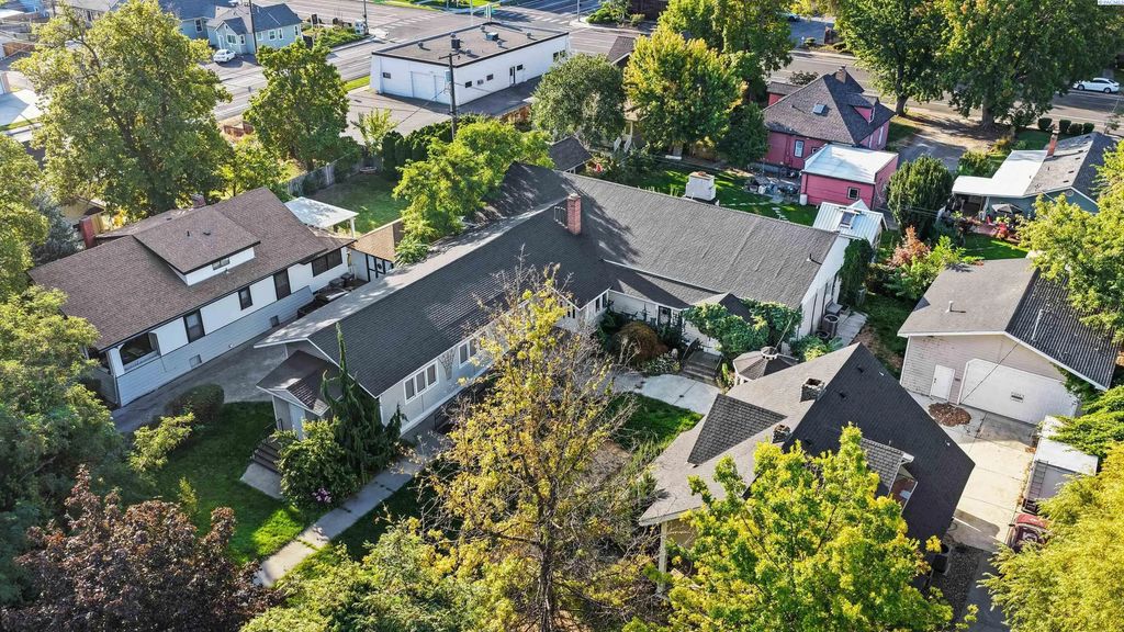 621 W Albany Ave, Kennewick
