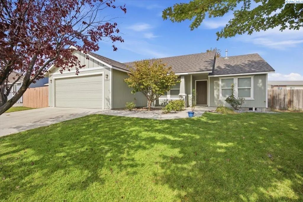 5202 Spirea Dr., West Richland
