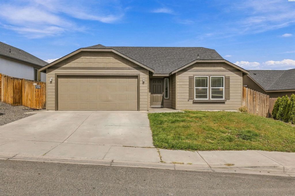 9358 W 8th Place, Kennewick
