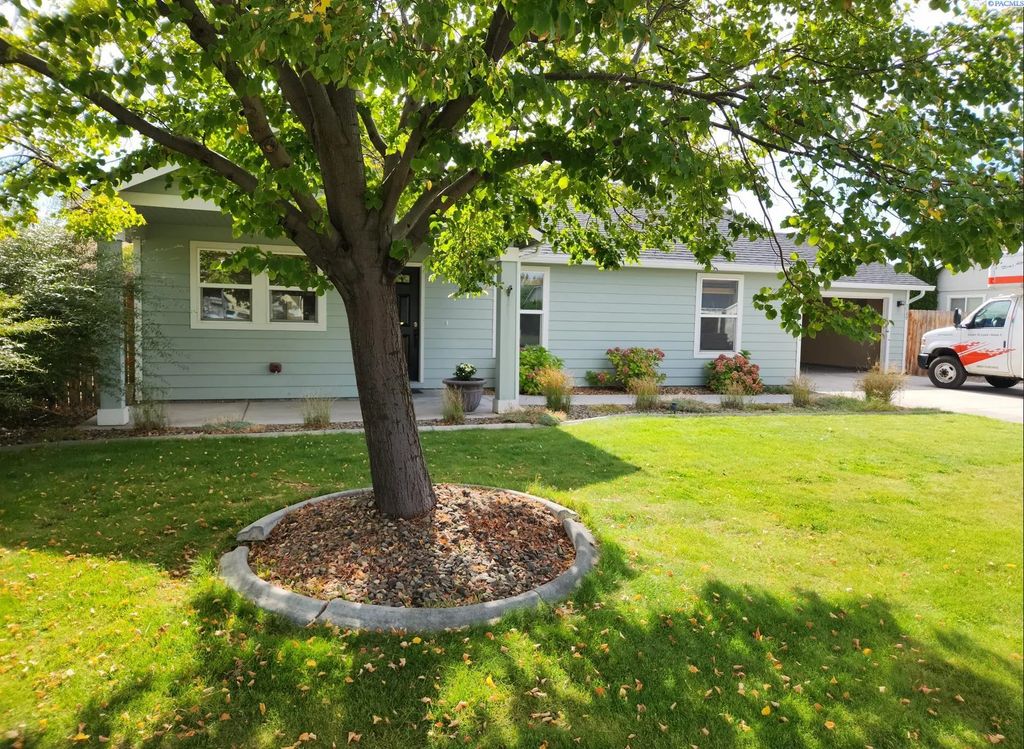 5149 Pinehurst St, West Richland