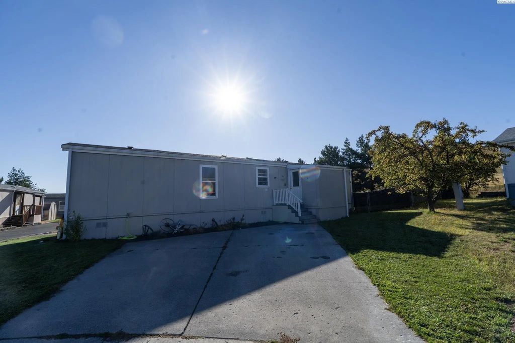 255 Nw Golden Hill 34, Pullman