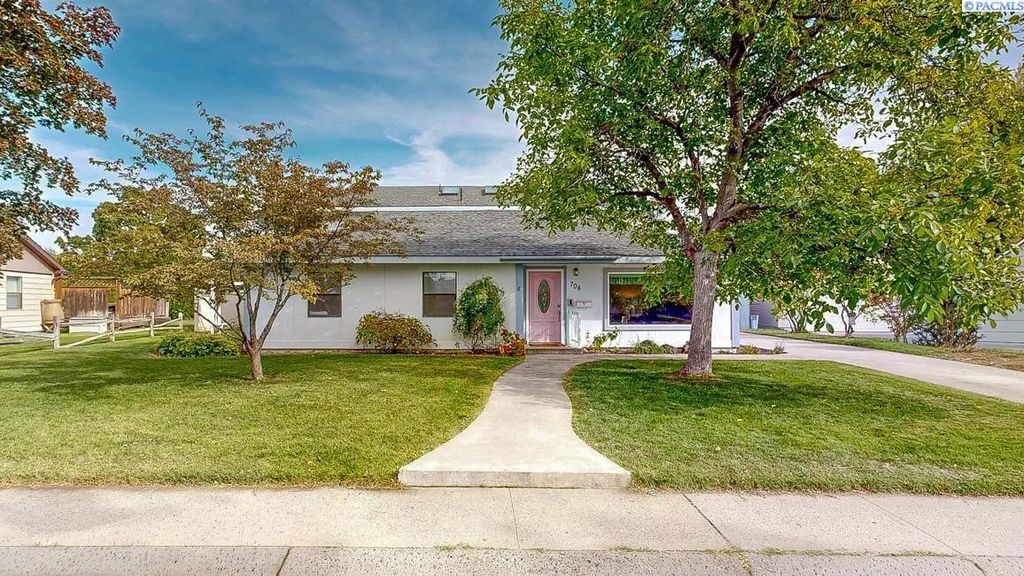 706 Cedar Avenue, Richland