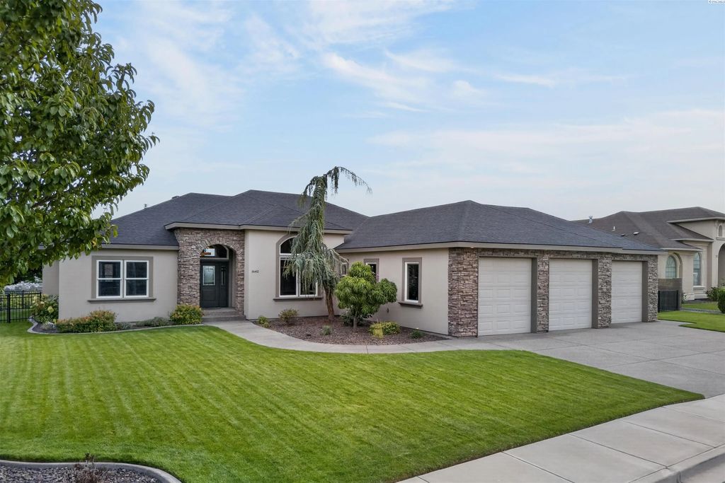 1642 Sicily Lane, Richland