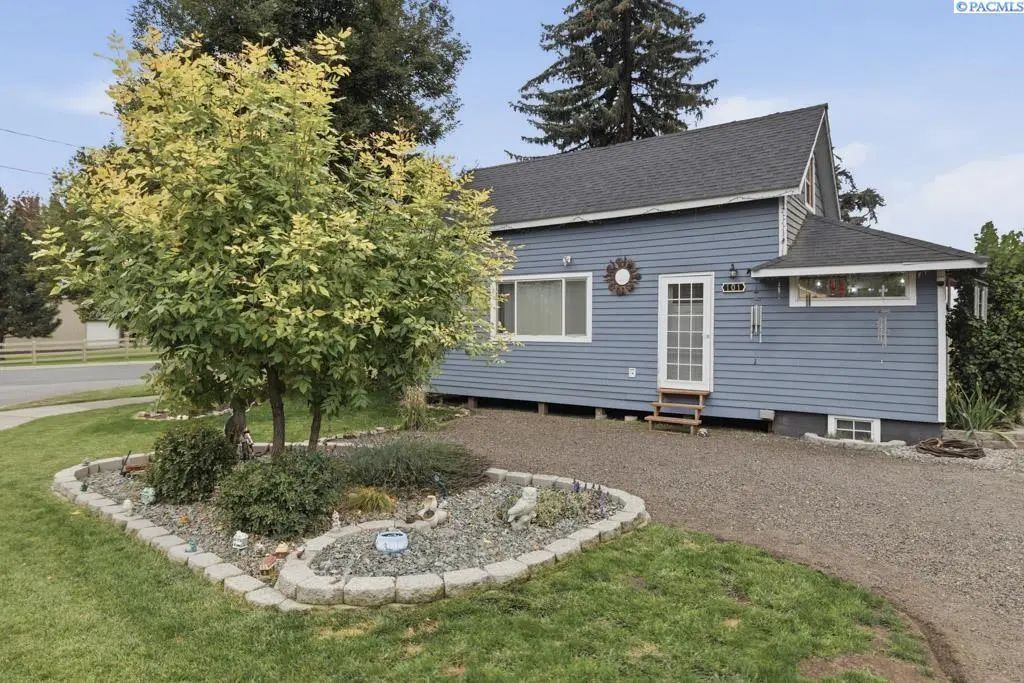 101 N 3rd St, Farmington